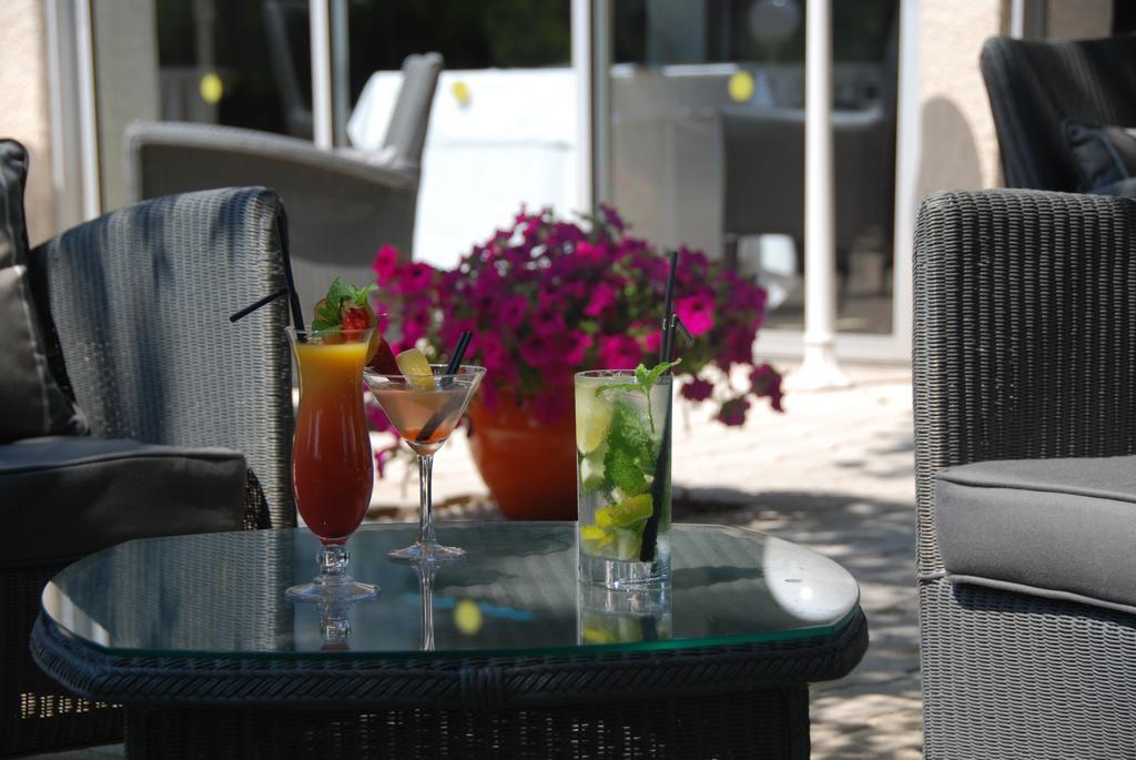 83 Hotel Le Lavandou Kültér fotó